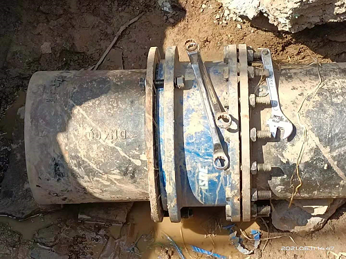 ������DN400��ˮ�܃�(n��i)�r���ԏ�(f��)�Ϲ��ޏ�(f��)�(xi��ng)Ŀ